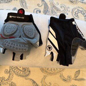 Endura padded short-fingered cycling gloves size L